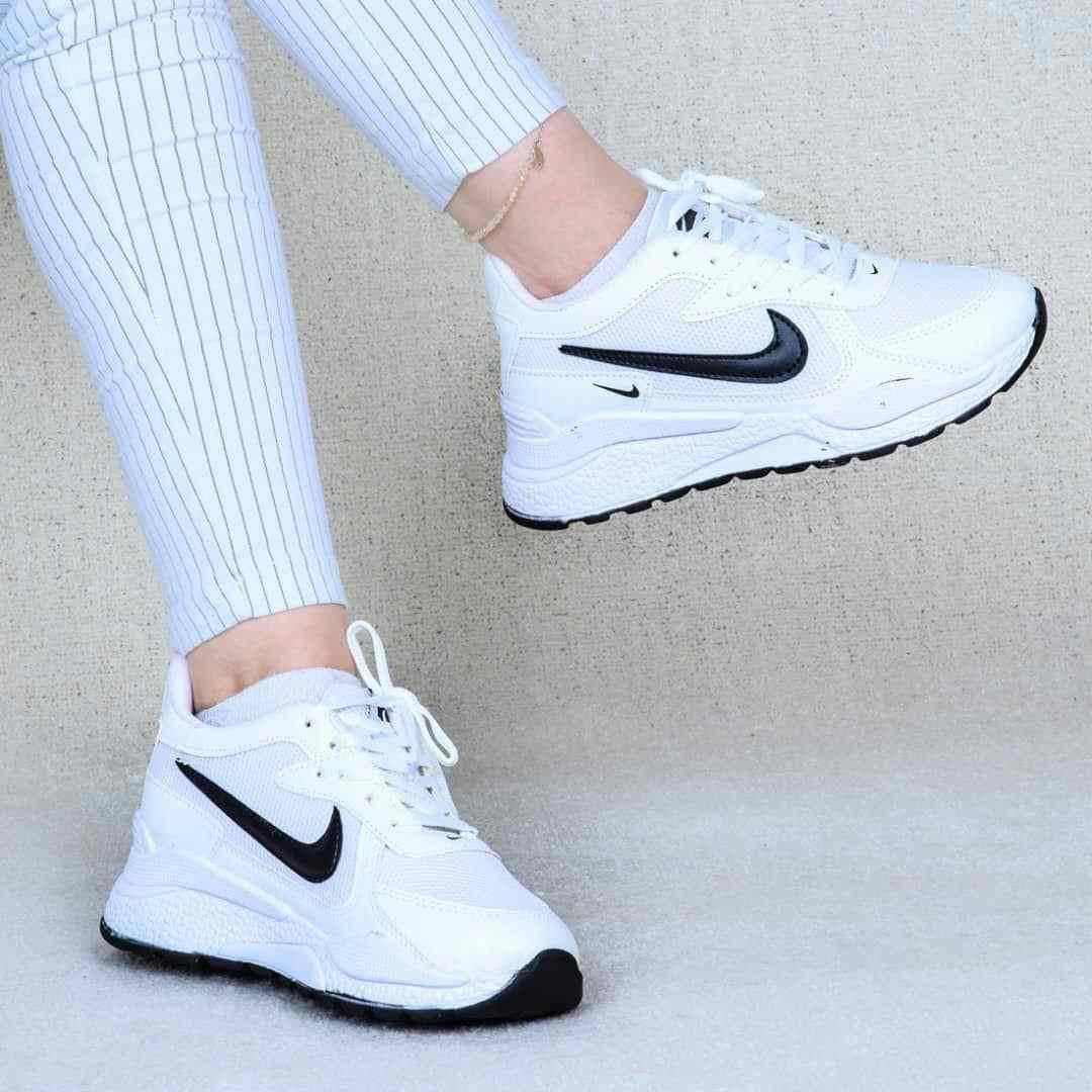 کتونی مدل نایک + بند هدیه