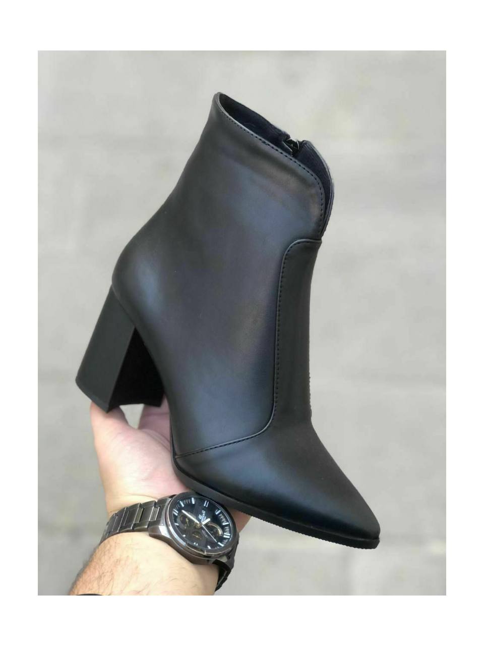 نیم بوت پاشنه‌دار زنانه مدل کلاسیک – شیک، راحت و مقاوم