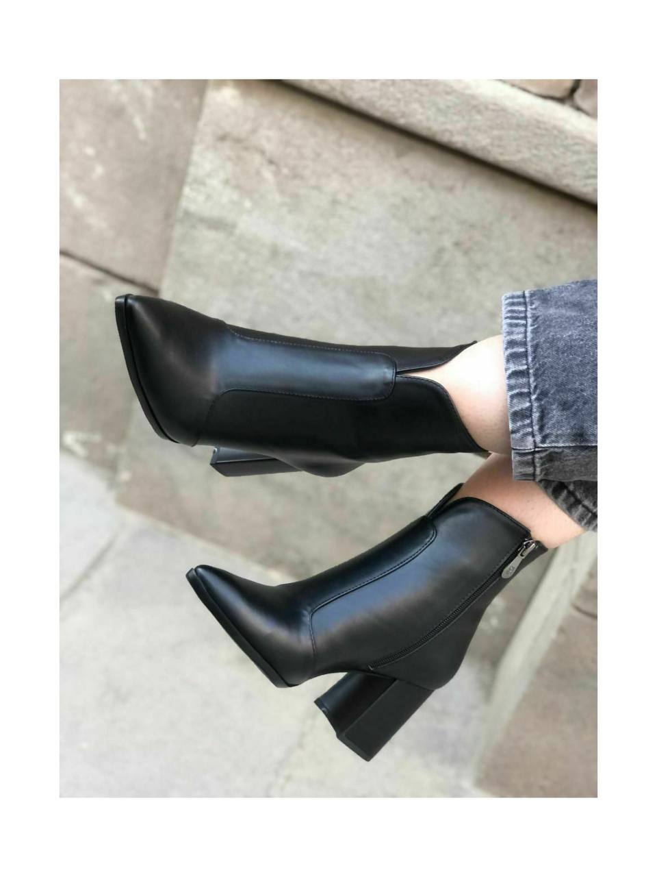 نیم بوت پاشنه‌دار زنانه مدل کلاسیک – شیک، راحت و مقاوم