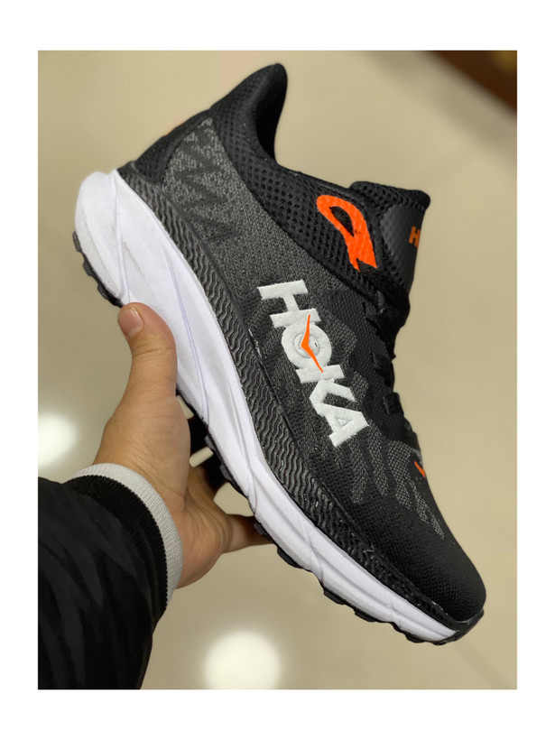 کتانی رانینگ هوکا